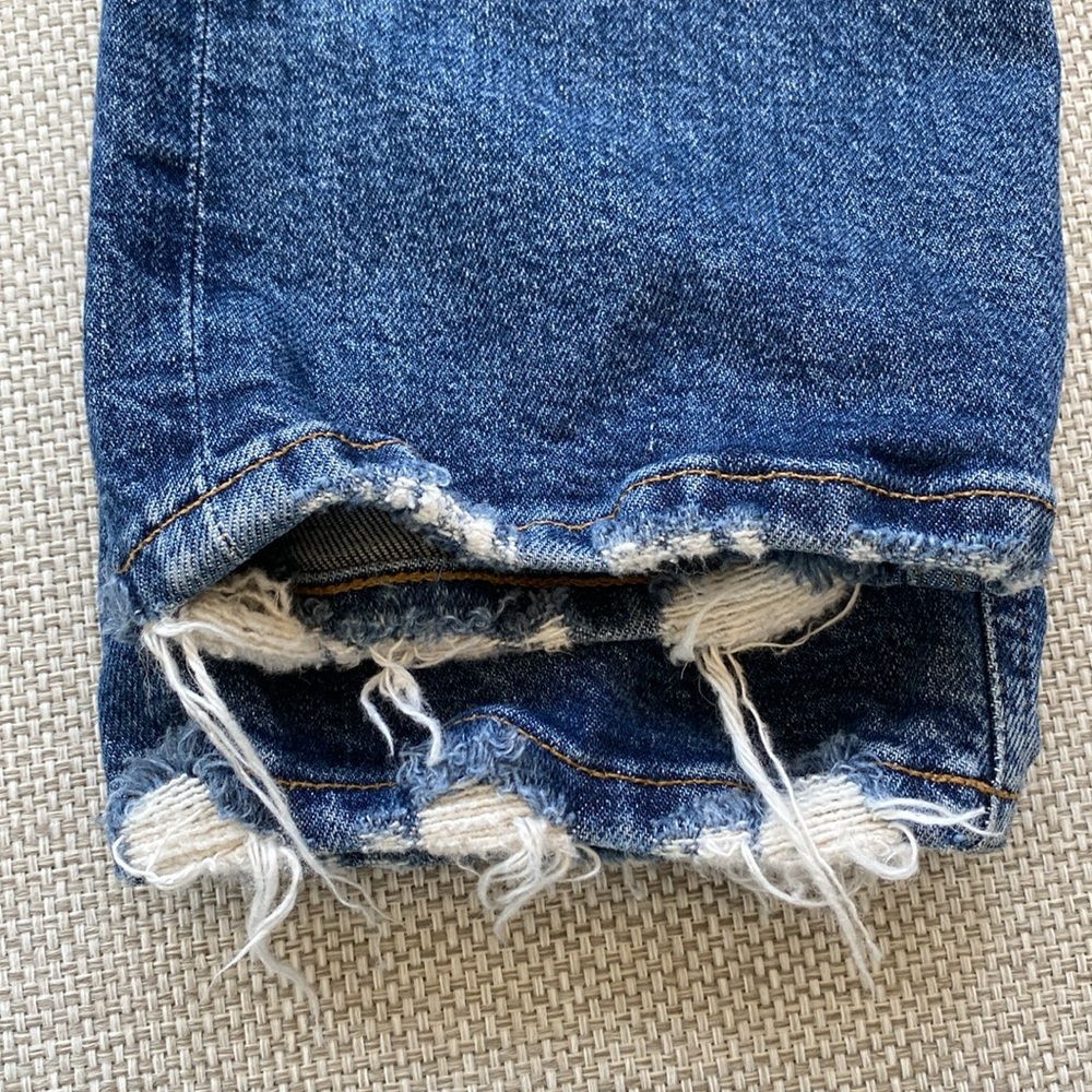 AGOLDE Riley High Rise Button Fly Distressed Jeans - Picture 9 of 13